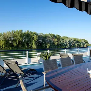 Hotel Bateau A Quai Le Chardonnay